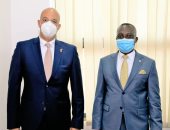 سفير مصر لدى كمبالا يلتقي بوزير الدولة الأوغندى للشئون الخارجية