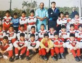 أحمد فهمى يستعيد ذكريات طفولته مع ناشئى الأهلي: تفتكروا أنا فين؟.. صورة