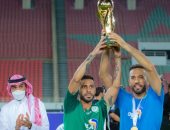 مراسم تتويج الرجاء بـ البطولة العربية بعد 734 يوما من انطلاقها.. فيديو