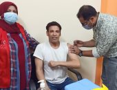 صور.. سعد الصغير يتلقى لقاح كورونا فى الشرقية