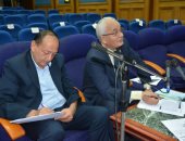 التعليم: لن يُسمح للعاملين بالمدارس بالحضور إلا بعد تلقى لقاح كورونا