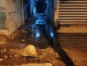 أهالى أولاد بانا بالدقهلية يشكون من انتشار مياه الصرف الصحى بالقرية.. الشركة ترد