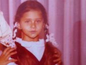 نيللى كريم تشارك جمهورها بصورة من طفولتها