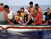 سفينة حربية موريتانية تنقذ 55 مهاجرا كانوا في طريقهم إلى إسبانيا