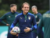 مانشينى: منتخب إيطاليا يجب أن يتحسن ونملك عقلية هجومية