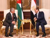الرئيس السيسي يتلقى اتصالا هاتفيا من عاهل الأردن لتعزيز العلاقات بين البلدين