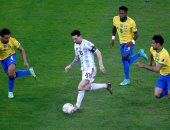 ماذا قدم ميسي مع الأرجنتين ضد البرازيل قبل موقعة السوبر كلاسيكو.. فيديو