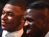 آس الإسبانية: فينيسيوس الفائز الأكبر من فشل انضمام مبابى لـ ريال مدريد