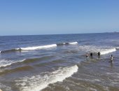 تفاصيل العثور على جثة رابع حالة غرق خلال يوم في شاطئ بورسعيد.. لايف