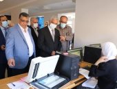 رئيس جامعة المنوفية يتابع التطعيم ضد كورونا بكليتى الحاسبات والتربية.. صور 