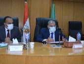 محافظ المنيا: جارى العمل لتنفيذ 215 مشروعا فى قطاع التعليم و219 لمياه الشرب