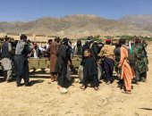 معلمة أفغانية تتحدى فوضى الحروب بمدرسة إلكترونية للبنات