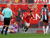 رونالدو "المتوهج" يضيف ثانى أهداف مان يونايتد ضد نيوكاسل.. فيديو