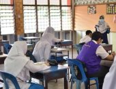 ماليزيا تكلف 2500 معلم بمهام أخرى غير التدريس بسبب رفضهم تطعيم كورونا