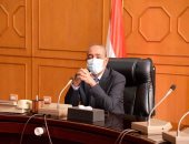 محافظ الإسماعيلية يناقش استعدادات استقبال فصل الشتاء