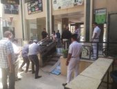 جهاز الشروق يشن حملة لإزالة الإشغالات بالمجمعات التجارية ويحرر 12 مخالفة