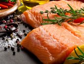 6 أطعمة تقلل خطر الإصابة بالتهاب المفاصل.. أبرزها السمك والمكسرات