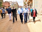 محافظ الغربية يقيل رئيس الوحدة المحلية بكتامة لانتشار القمامة وحرق المخلفات