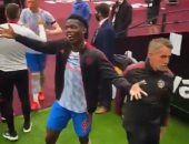 بول بوجبا يسخر من جمهور وست هام بعد تعرضهم له بهتافات عنصرية