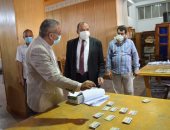 رئيس جامعة بنى سويف: بدء توقيع الكشف الطبى على الطلاب الجدد.. صور