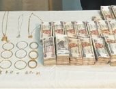 سقوط عاطلين وراء سرقة مشغولات ذهبية ومبلغ مالي من شقة في بولاق الدكرور