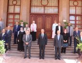 رئيس جامعة المنوفية يستقبل أعضاء لجنة قطاع الدراسات الصيدلية