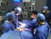 مستشفى بنى سويف التخصصى يعرض بثا مباشرا بقاعات التدريب للتدخل الجراحى.. صور