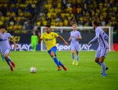 قادش ضد برشلونة.. أداء سلبي من الفريقين فى الشوط الأول بالليجا