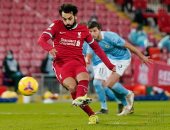 تتويج الملك المصرى.. ليفربول يحتفى بدخول محمد صلاح نادى المائة