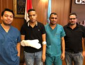 تفاصيل 6 ساعات رعب عاشها شاب دخلت يده مفرمة لحوم.. أطباء طوارئ جامعة طنطا نجحوا بالاشتراك مع الدفاع المدني فى إخراج اليد من المفرمة.. وأعادوا الأوتار والأوردة لطبيعتها.. فيديو وصور
