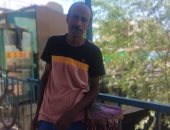 بائع 53 عاما سافر من قنا للقاهرة بالدراجة فى 5 أيام ووثق رحلته بالصور.. فيديو