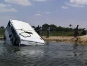 العراق يعلن إنقاذ 13 زائرا سقطت حافلتهم فى نهر بكربلاء
