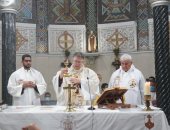 مطران الكنيسة اللاتينية بمصر يترأس اليوم السادس من تساعية القديسة تريزا