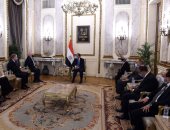 النائب التنفيذي الأول لرئيس المفوضية الأوروبية يشيد بما حققته مصر في مجال التحول نحو الطاقة الجديدة والمتجددة 