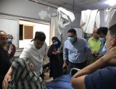 وكيل "صحة المنوفية" يزور المصابين بحادث تسريب غاز أحد المنازل