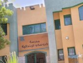 أسوان جاهزة لاستقبال العام الدراسى الجديد.. استكمال المراجعة الفنية وتطهير وتعقيم المدارس وسد العجز فى المدرسين.. دعم المدارس بـ 10 آلاف مقعد جديد.. والإعلان عن المجموعات المدرسية بأسعار تناسب الظروف المعيشية