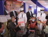 الأمن الإنسانى.. الداخلية توزع حقائب مدرسية على أبناء السجناء.. فيديو