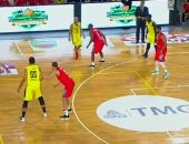 الفترة الثالثة.. الأهلى يتقدم على الكويت الكويتي 49/63 بالبطولة العربية للسلة