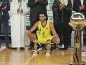 إيهاب أمين لاعب الأهلى: أوجستى طور أداءنا الدفاعى وأعد الجماهير بمزيد من البطولات