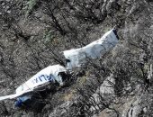 مصرع شخصين في حادث تحطم طائرة خفيفة بجزيرة ريونيون الفرنسية.. صور