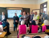 نائب محافظ الجيزة ومدير التعليم يحضران الطابور الصباحى بمدرسة كرداسة