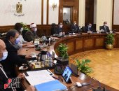بدء اجتماع الحكومة لمتابعة مستجدات فيروس كورونا.. صور   