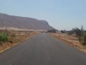 رصف الطريق الدائرى لقرية النواورة بالبدارى بطول 11 كم لربط المحاور المرورية بأسيوط