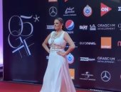 بشرى بإطلالة فرعونية ودارين بتونسية على السجادة الحمراء بمهرجان الجونة..فيديو