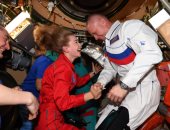 لحظة مغادرة الفريق السينمائى الروسى لمحطة الفضاء الدولية وعودته للأرض