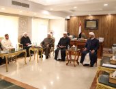 أمين مجمع البحوث الإسلامية يلتقى وفدا عراقيا ويستعرض جهود الأزهر