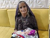 لا يأس مع الحياة.. عجوز هندية تصبح أما فى السبعين من عمرها.. صور وفيديو
