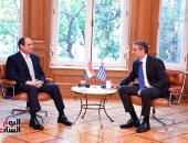 الرئيس السيسى يستهل زيارته إلى أثينا بلقاء رئيس وزراء اليونان ويؤكد حرص مصر على دعم وتعميق العلاقات المتميزة بين البلدين.. "ميتسوتاكيس": مصر ركيزة الاستقرار فى الشرق الأوسط