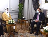 رئيس الوزراء يلتقى وزيرى شئون مجلس الوزراء والسعادة بدولة الإمارات الشقيقة