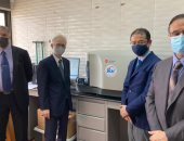 سفير اليابان بالقاهرة يحضر تسليم أجهزة طبية لمكافحة كورونا بجامعة قناة السويس